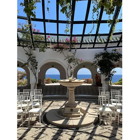 Private Escape In Rhodes For 8 *